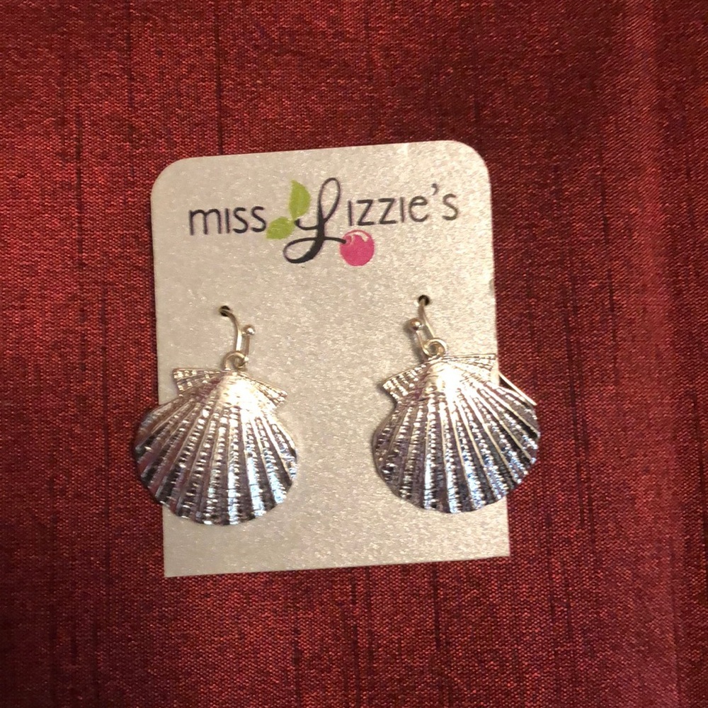 Miss Lizzie’s earrings